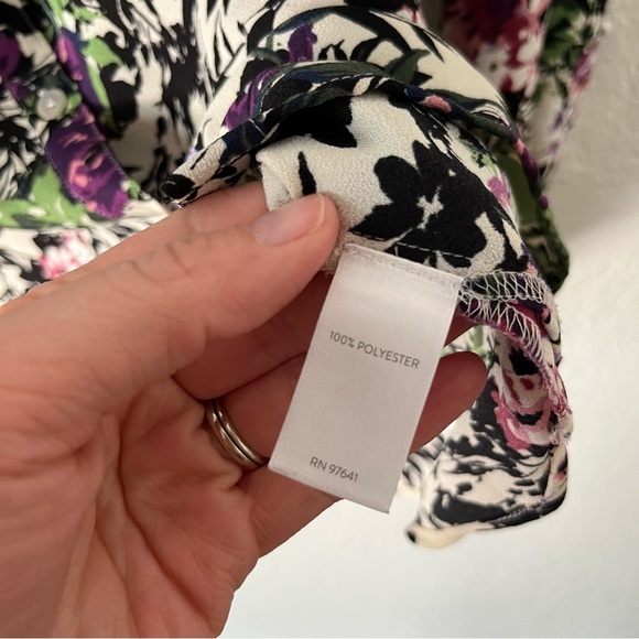 J. Jill Top Women's Large Petite LP Relaxed Shirttail Oatmeal Floral Office - Picture 8 of 10